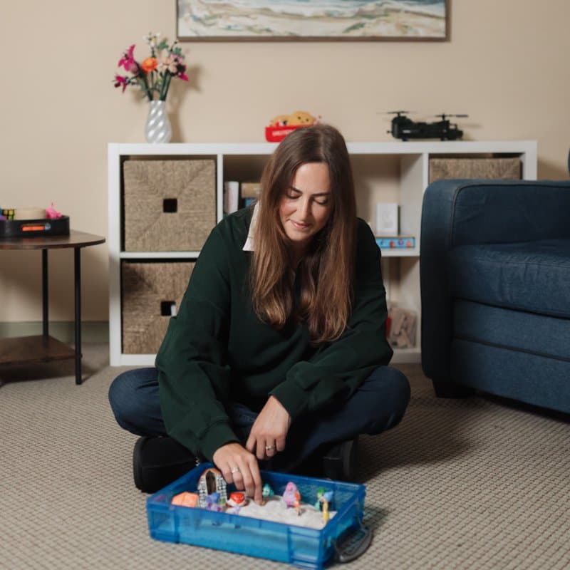 Lianne Kula, Registered Psychotherapist and founder of Little Waves Therapy